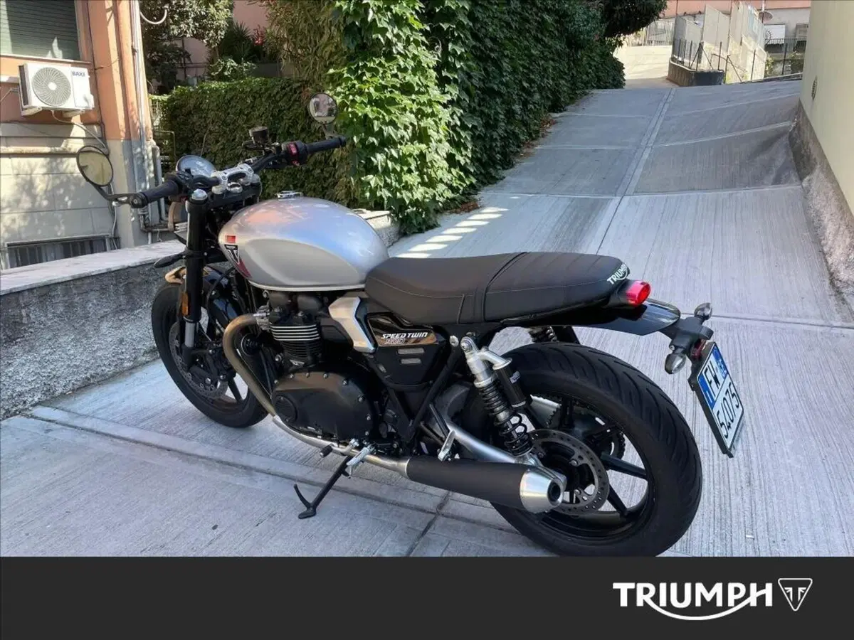 Triumph Speed Twin 900 (2025 - 26) (5)