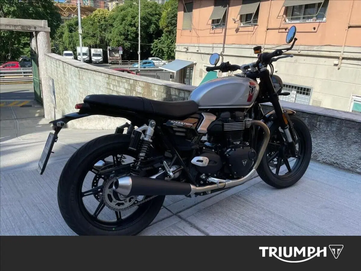 Triumph Speed Twin 900 (2025 - 26) (4)