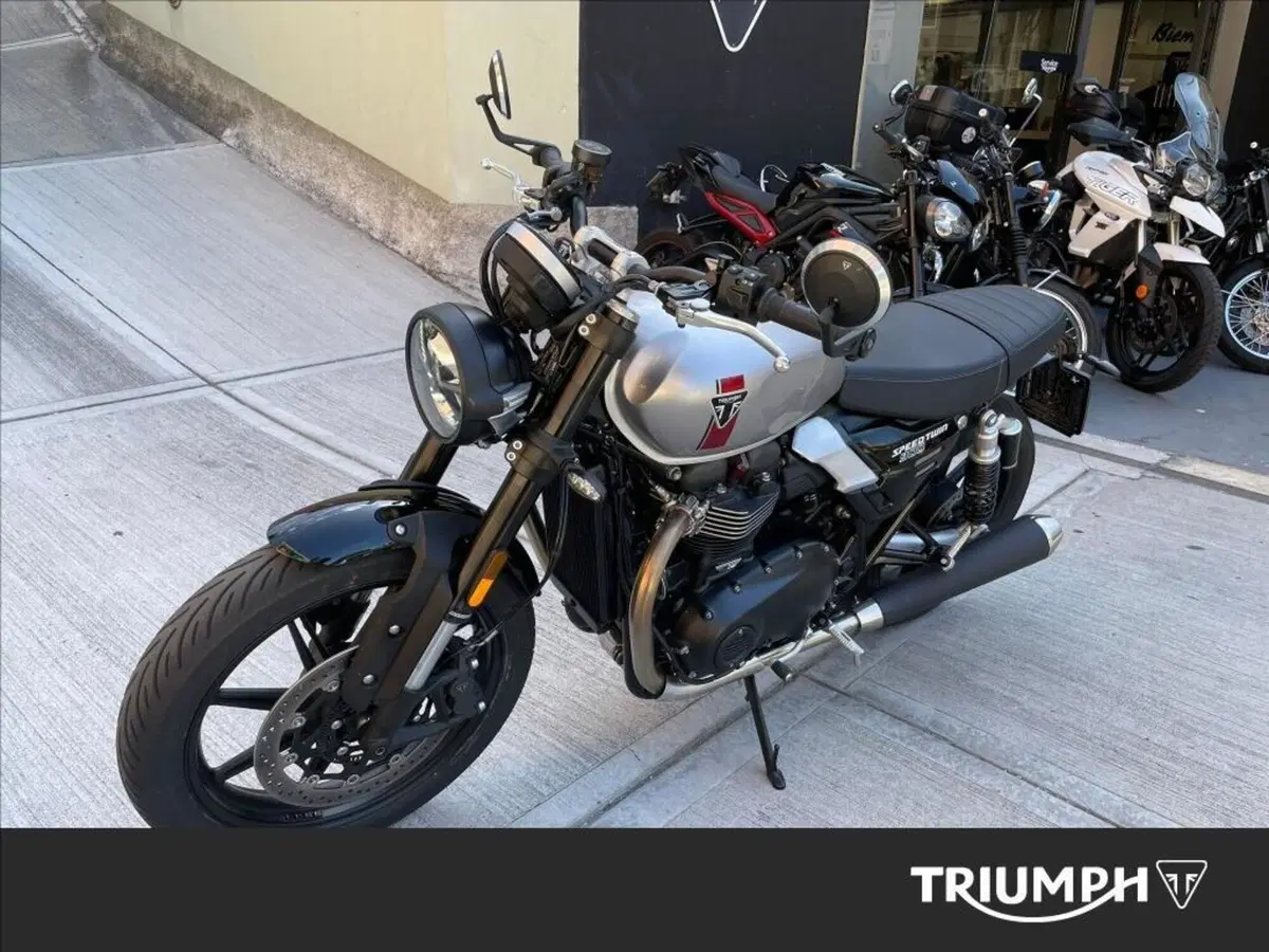 Triumph Speed Twin 900 (2025 - 26) (6)