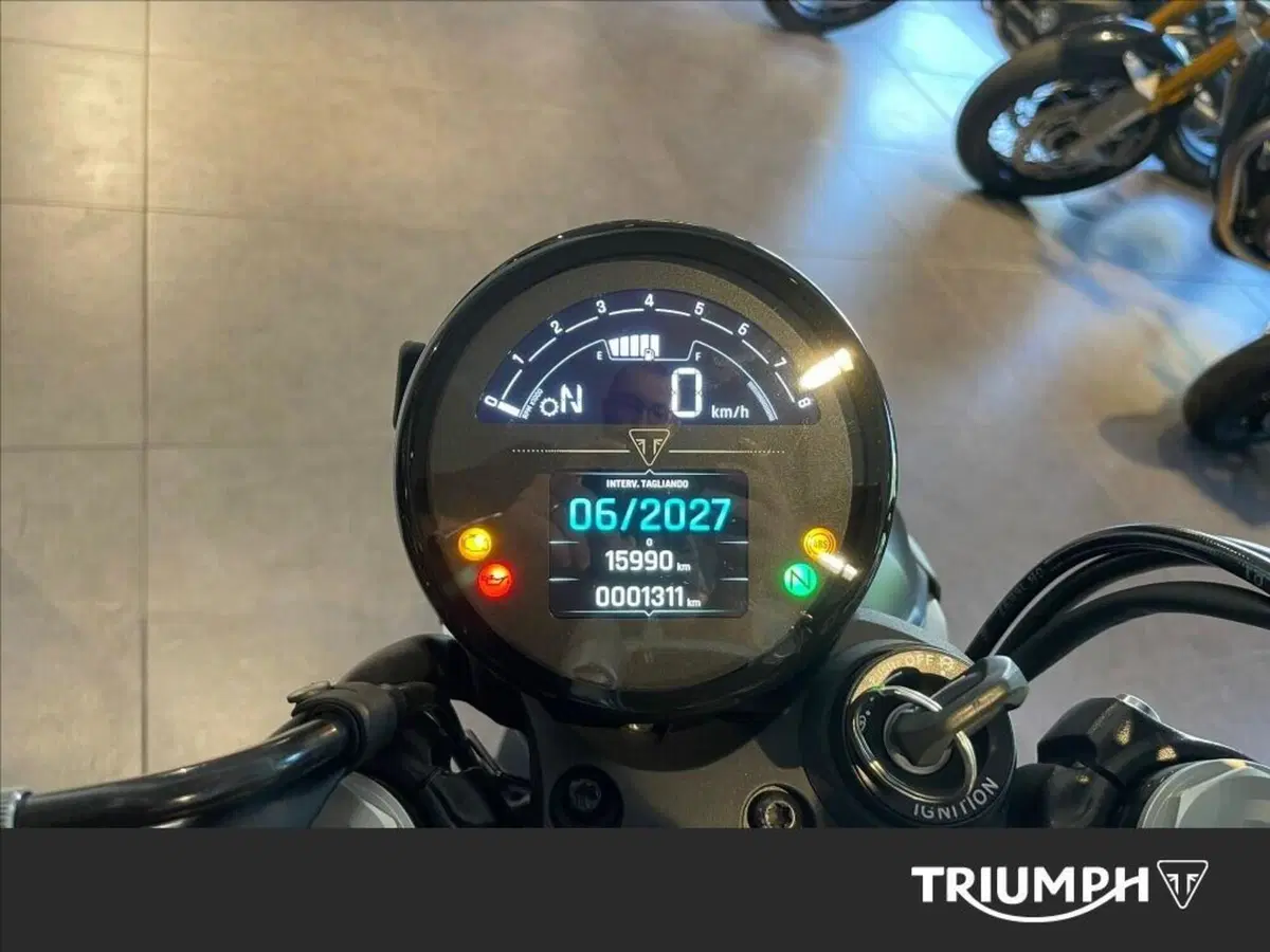 Triumph Speed Twin 900 (2025 - 26) (11)