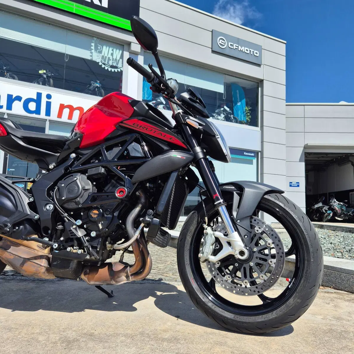 MV Agusta Brutale 800 Rosso (2021 - 23) (6)