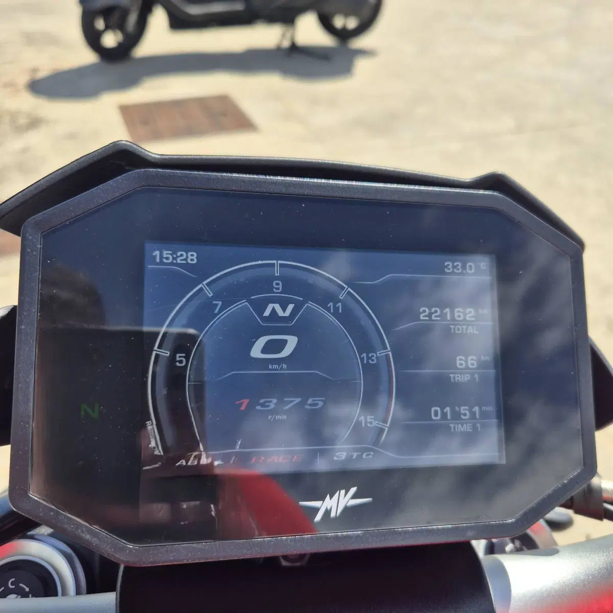 MV Agusta Brutale 800 Rosso (2021 - 23) (9)