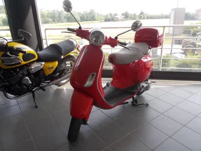 Vespa LX 150 (2005 - 11) usata