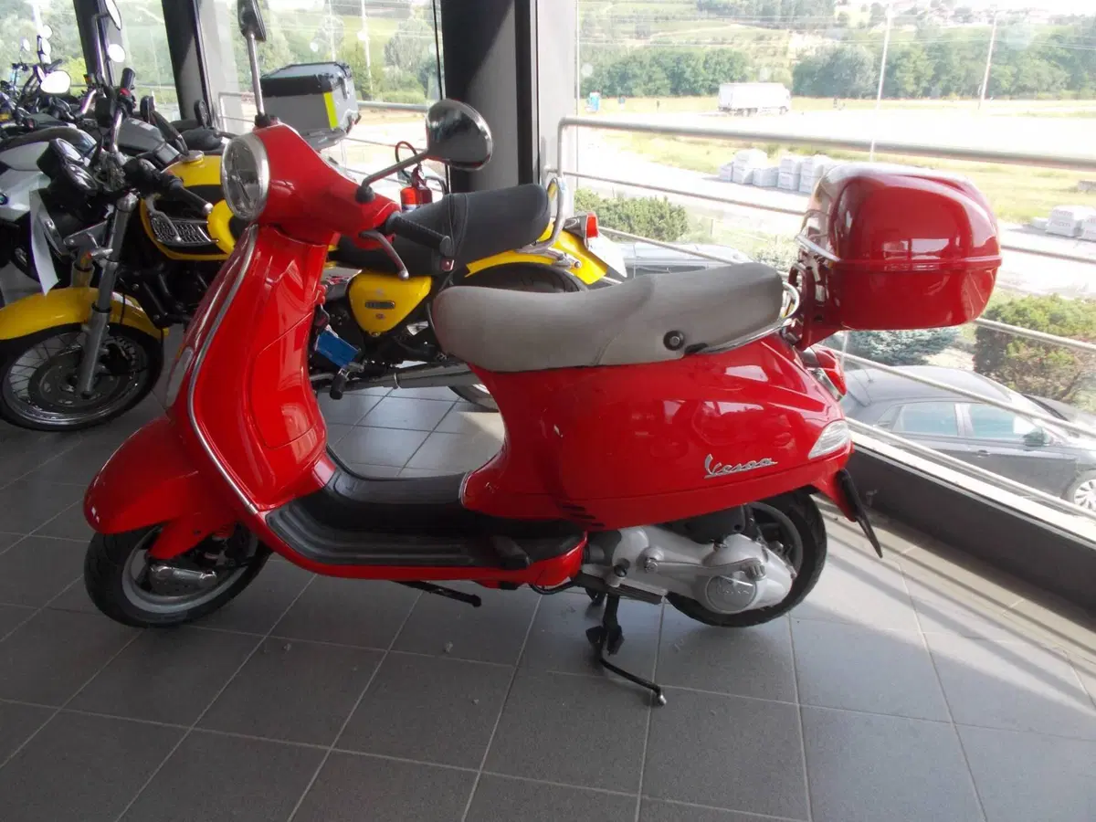 Vespa LX 150 (2005 - 11) (2)