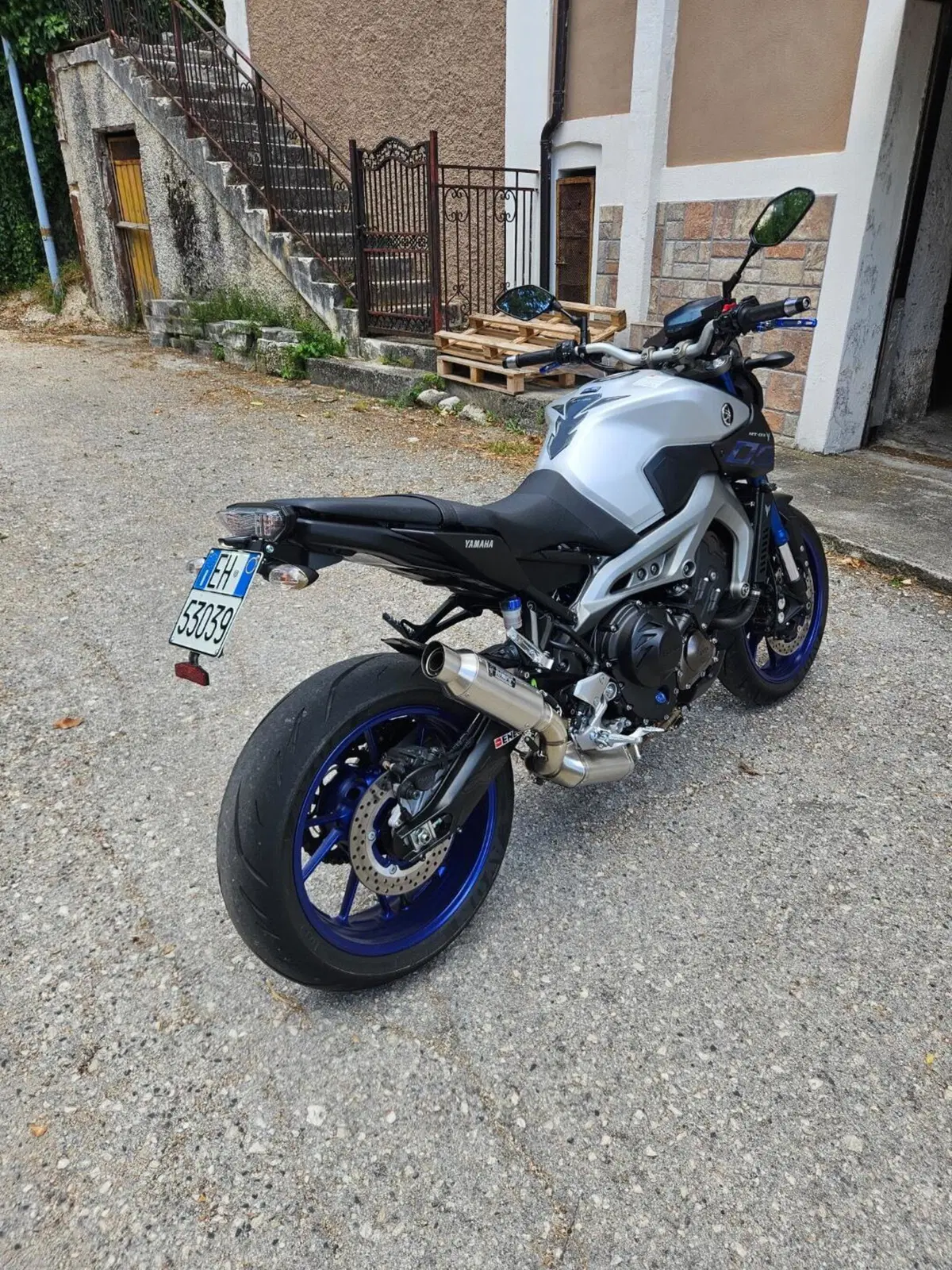 Yamaha MT-09 ABS (2016) (2)