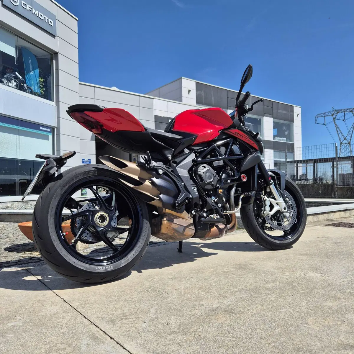MV Agusta Brutale 800 Rosso (2021 - 23) (2)