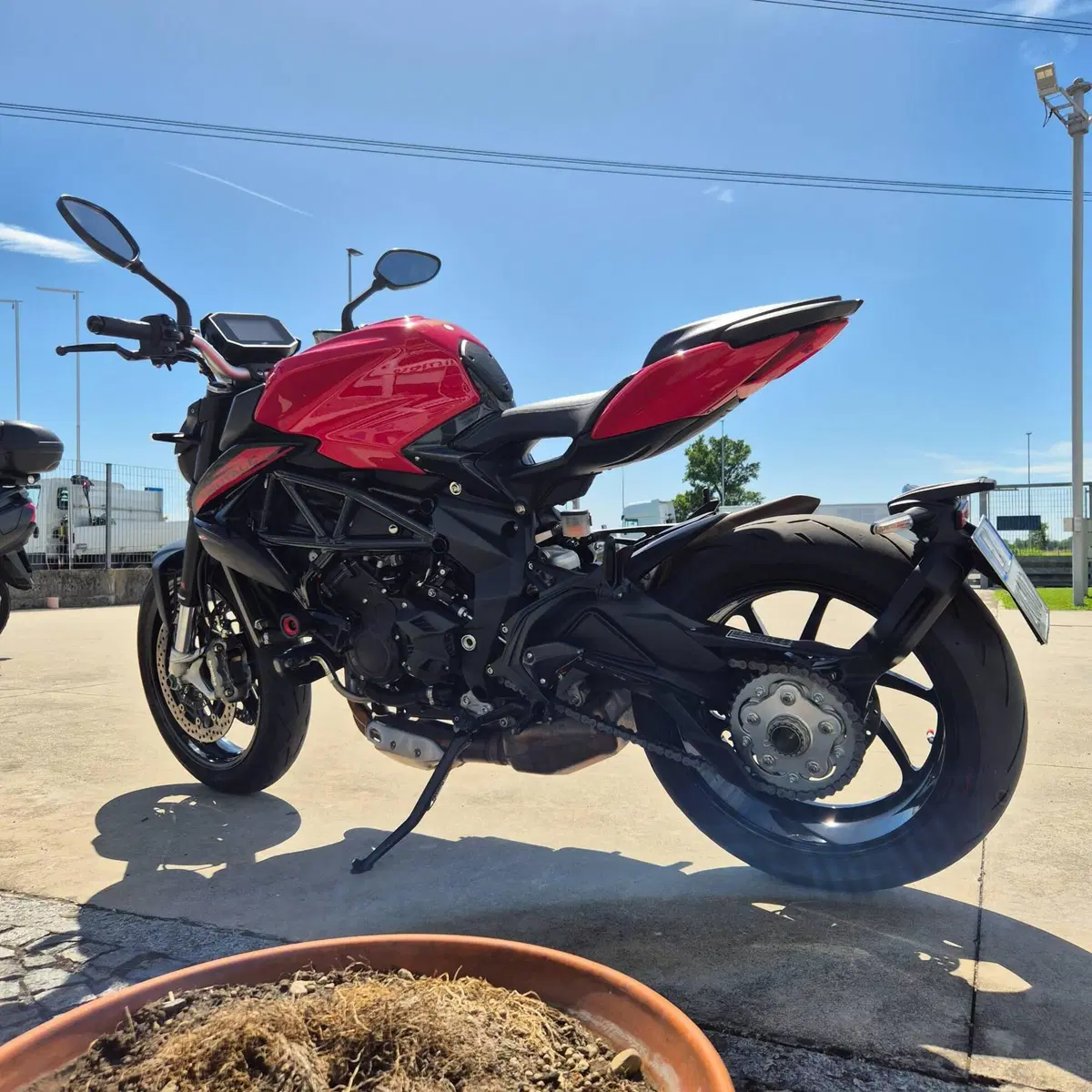 MV Agusta Brutale 800 Rosso (2021 - 23) (3)