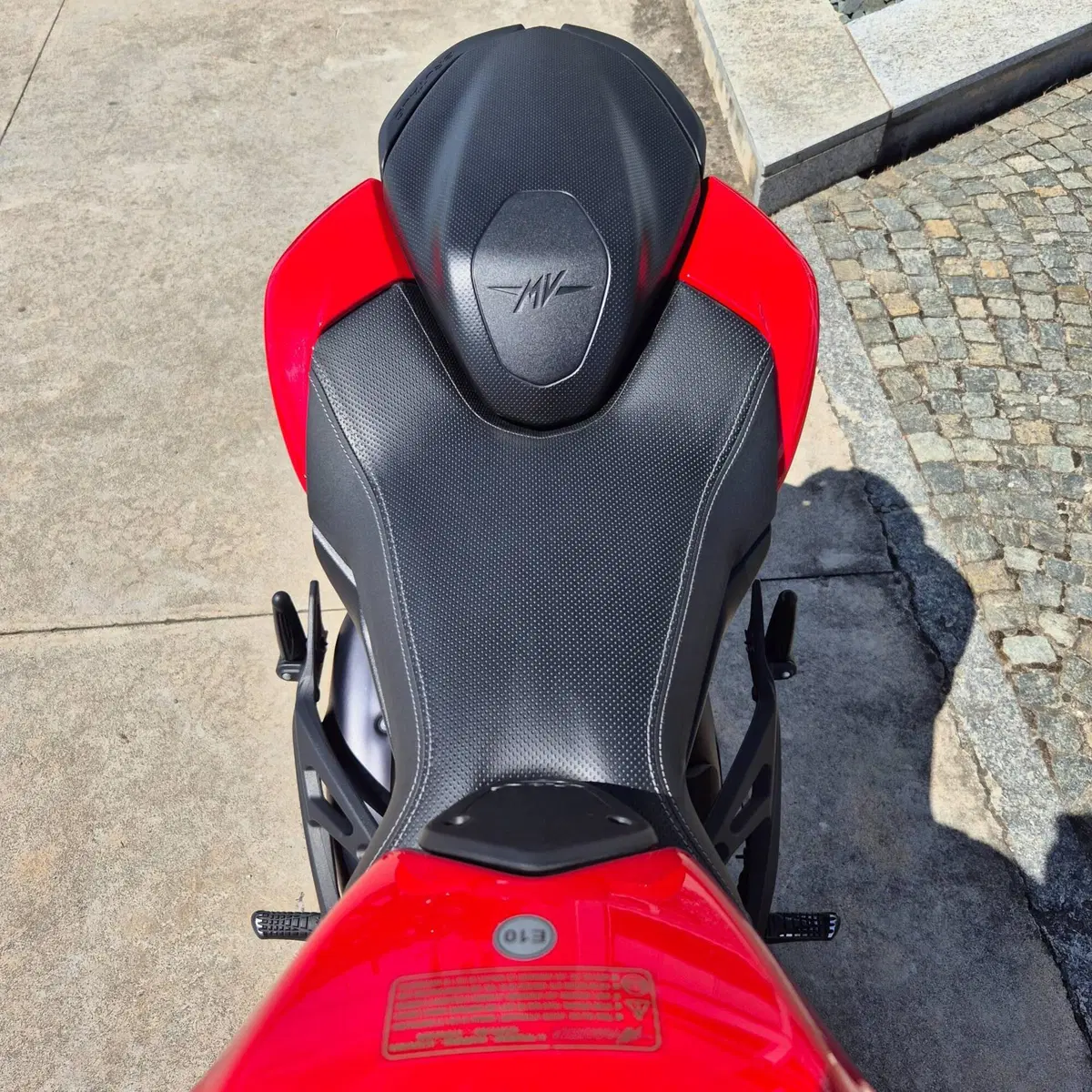 MV Agusta Brutale 800 Rosso (2021 - 23) (7)