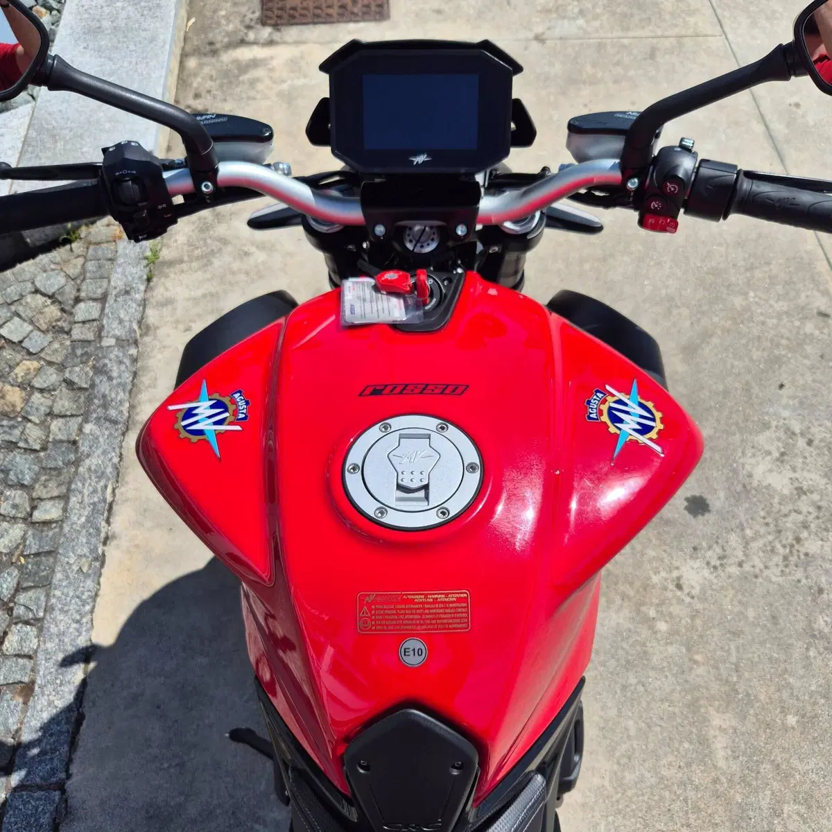 MV Agusta Brutale 800 Rosso (2021 - 23) (8)