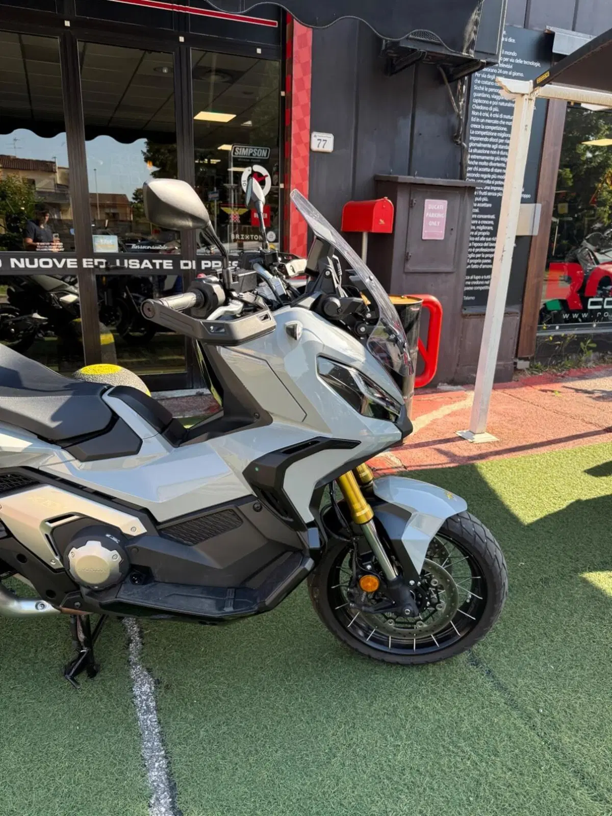 Honda X-ADV 750 DCT (2021 - 24) (9)