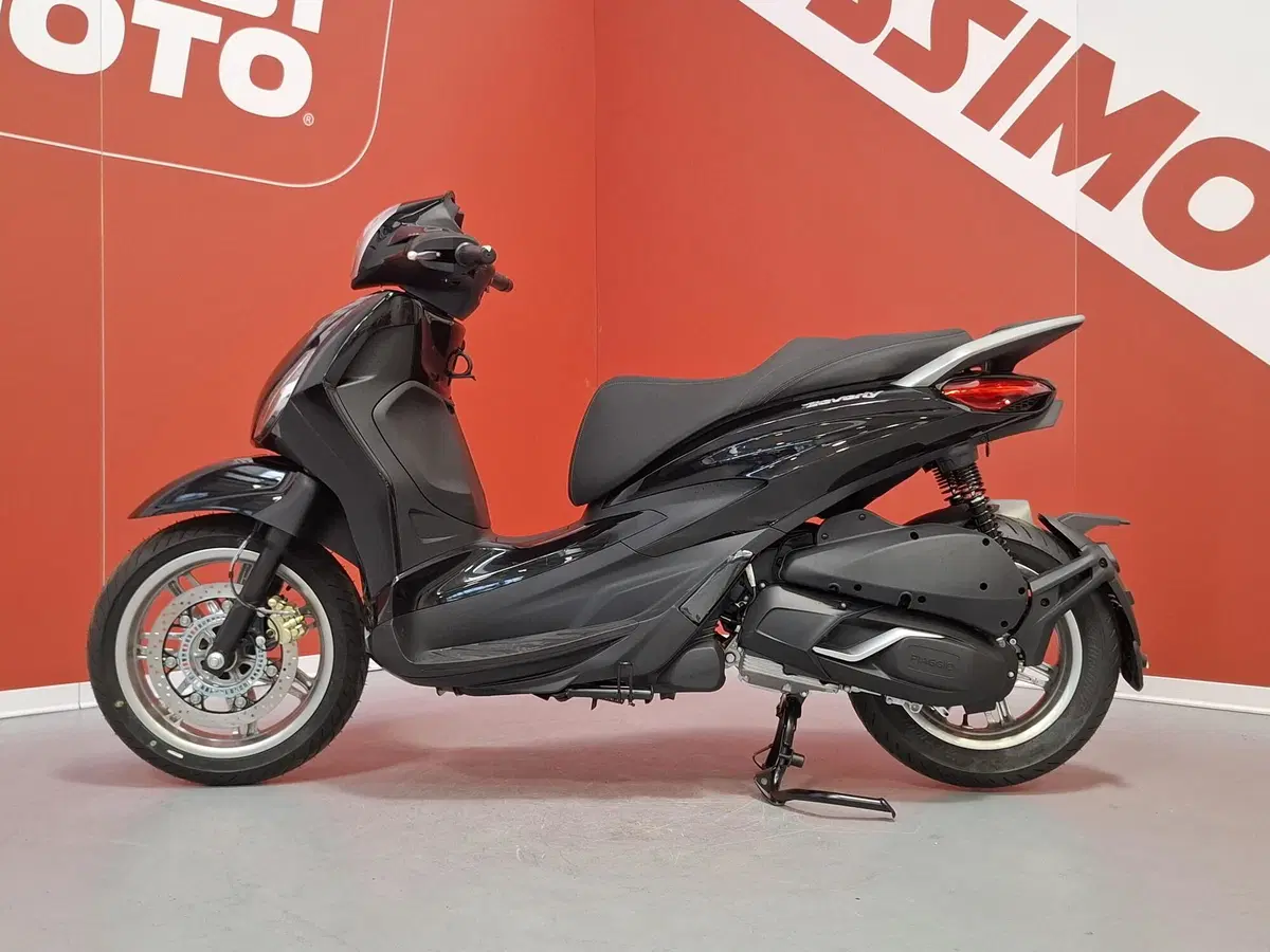 Piaggio Beverly 310 (2025 - 26) (2)