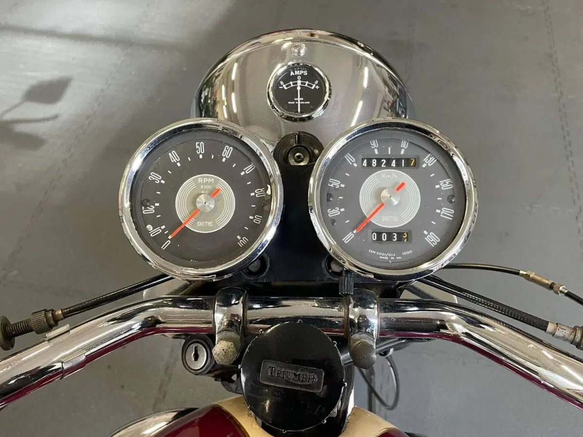 Triumph Bonneville T120 (8)