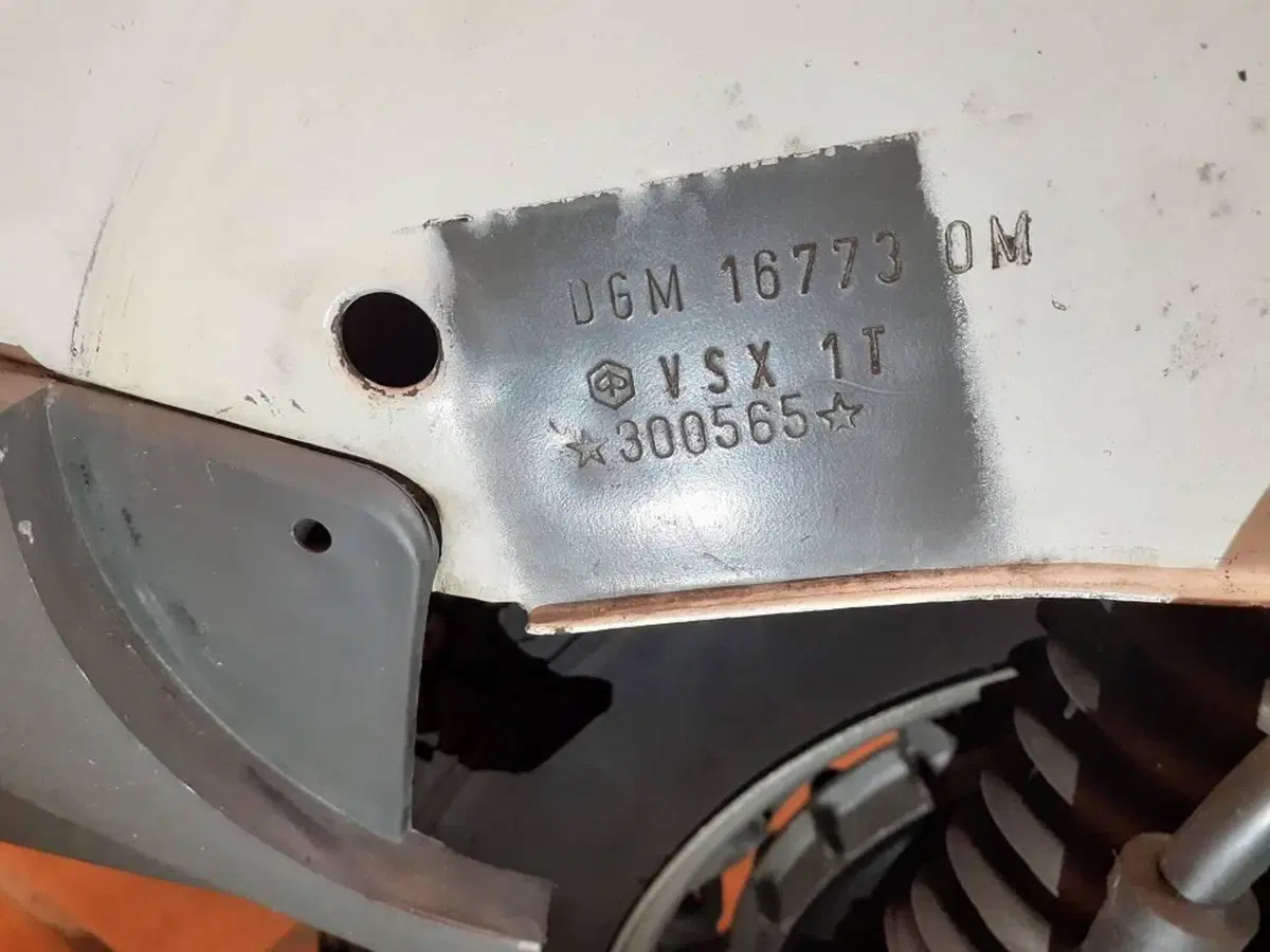 Piaggio PX 200 E Arcobaleno (3)