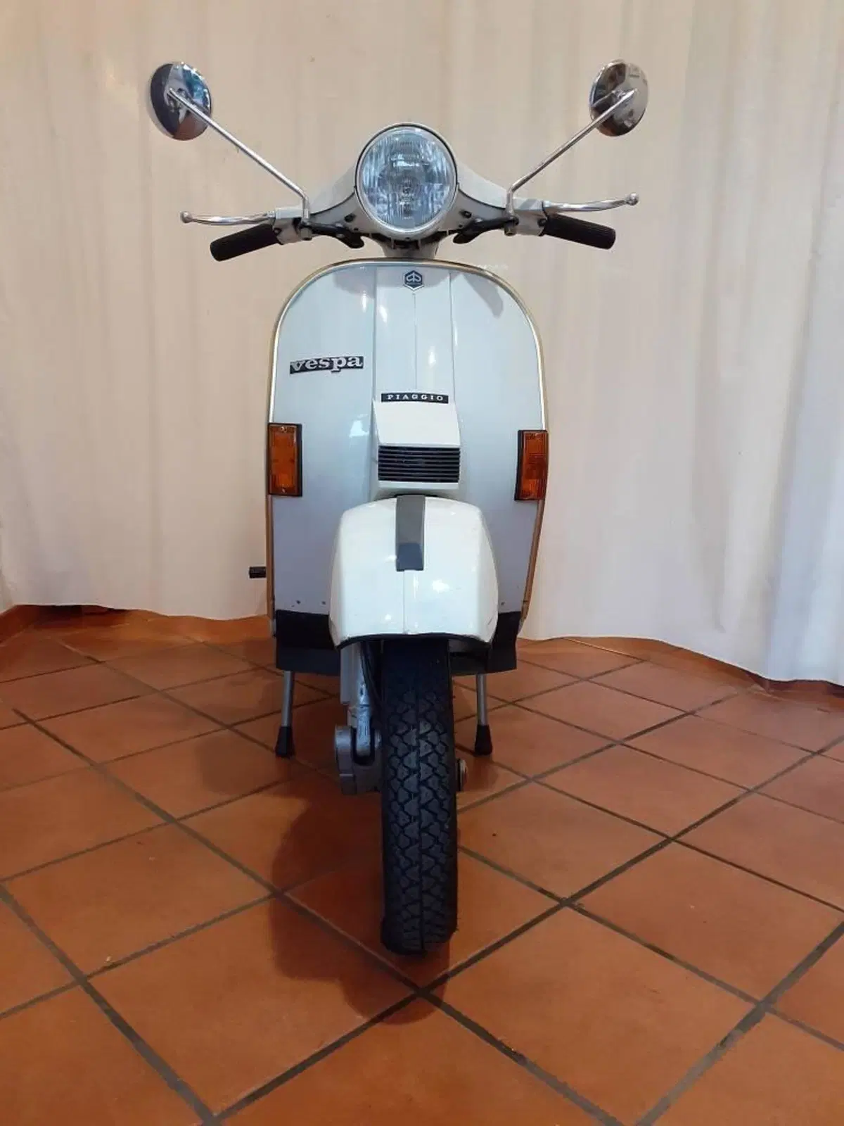 Piaggio PX 200 E Arcobaleno (4)