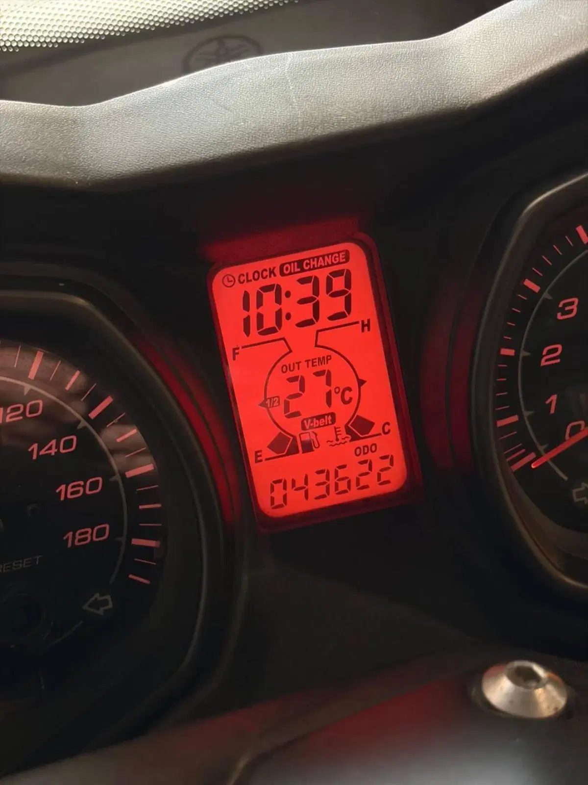 Yamaha X-Max 400 ABS (2013 - 16) (4)