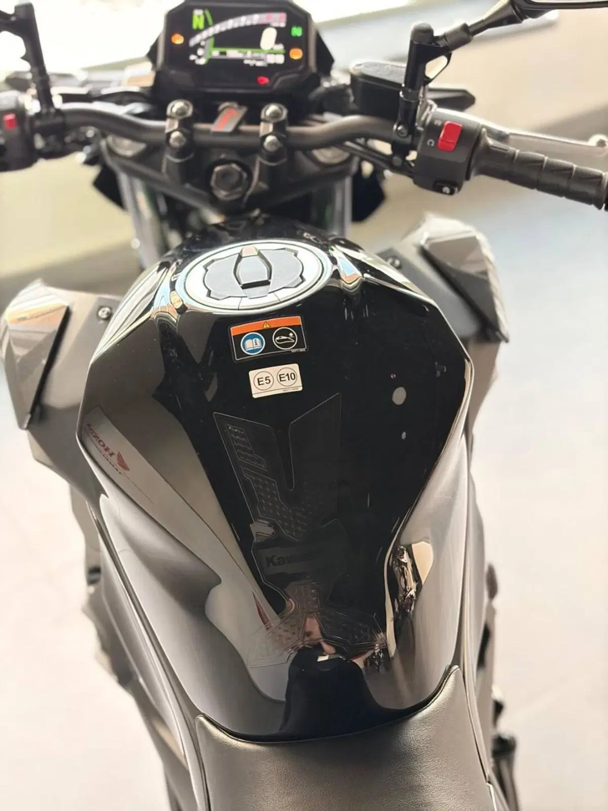Kawasaki Z 500 SE Sport (2025 - 26) (6)