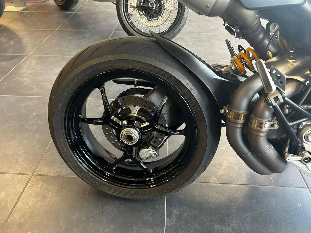 Ducati Hypermotard 950 (2022 - 25) (8)