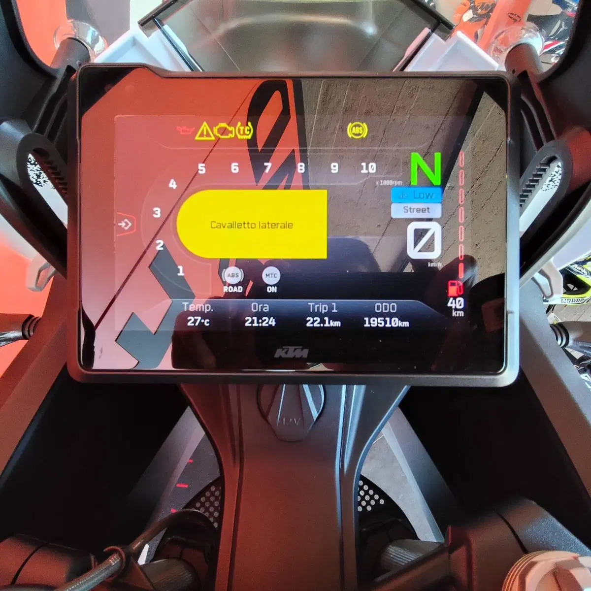 KTM 1290 Super Adventure R (2021) (4)