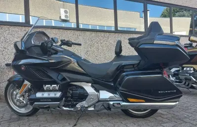 Honda GL 1800 Gold Wing Tour DCT (2021) usata