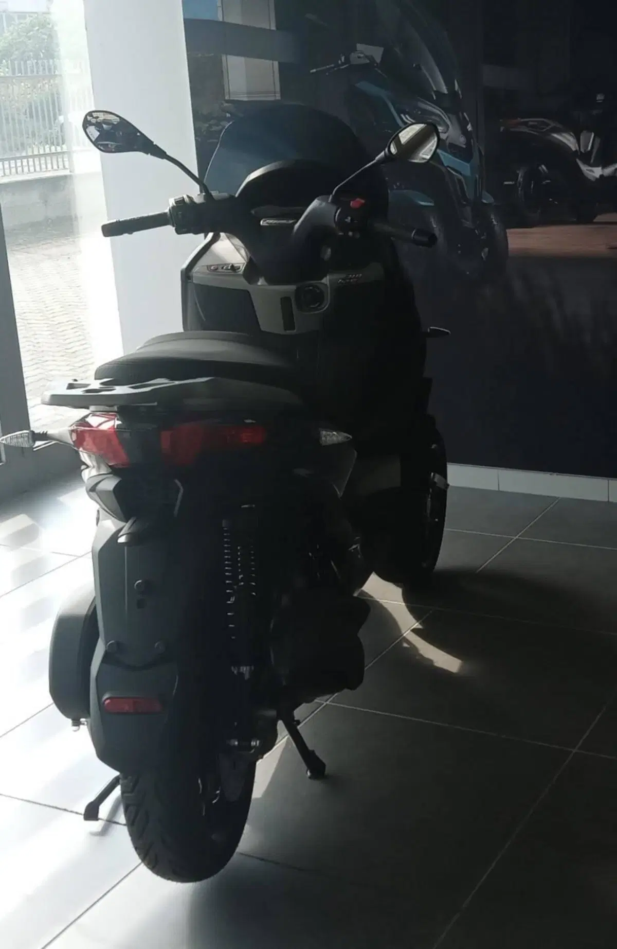 Piaggio MP3 310 (2025 - 26) (5)