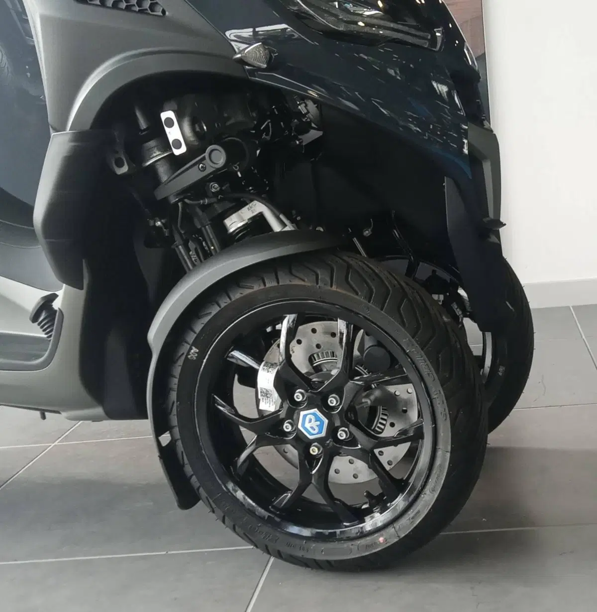Piaggio MP3 310 (2025 - 26) (12)