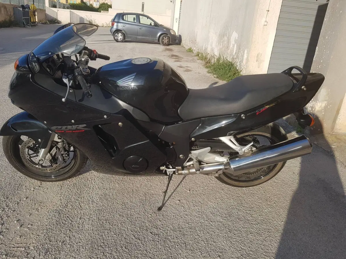Honda CBR 1100 XX SUPER BLACKBIRD 