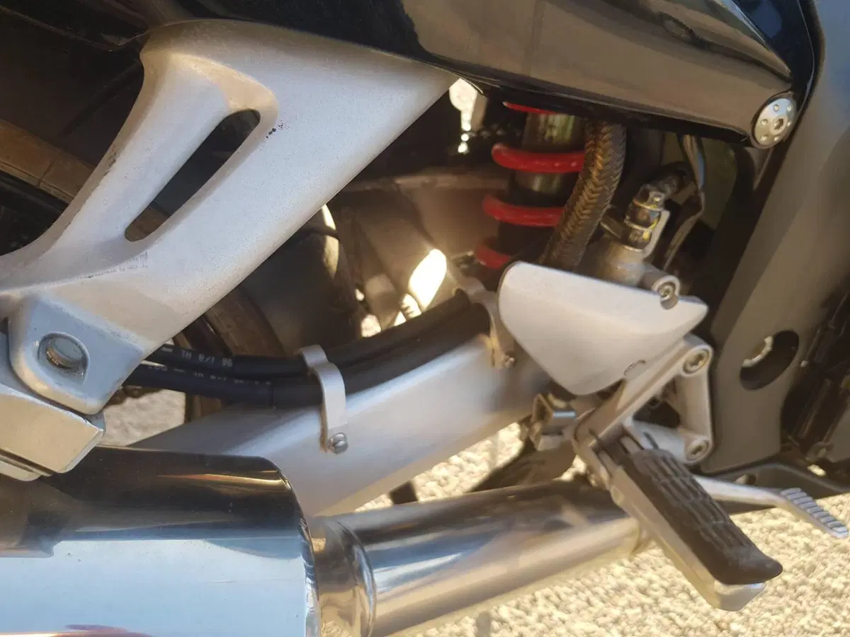 Honda CBR 1100 XX SUPER BLACKBIRD  (11)