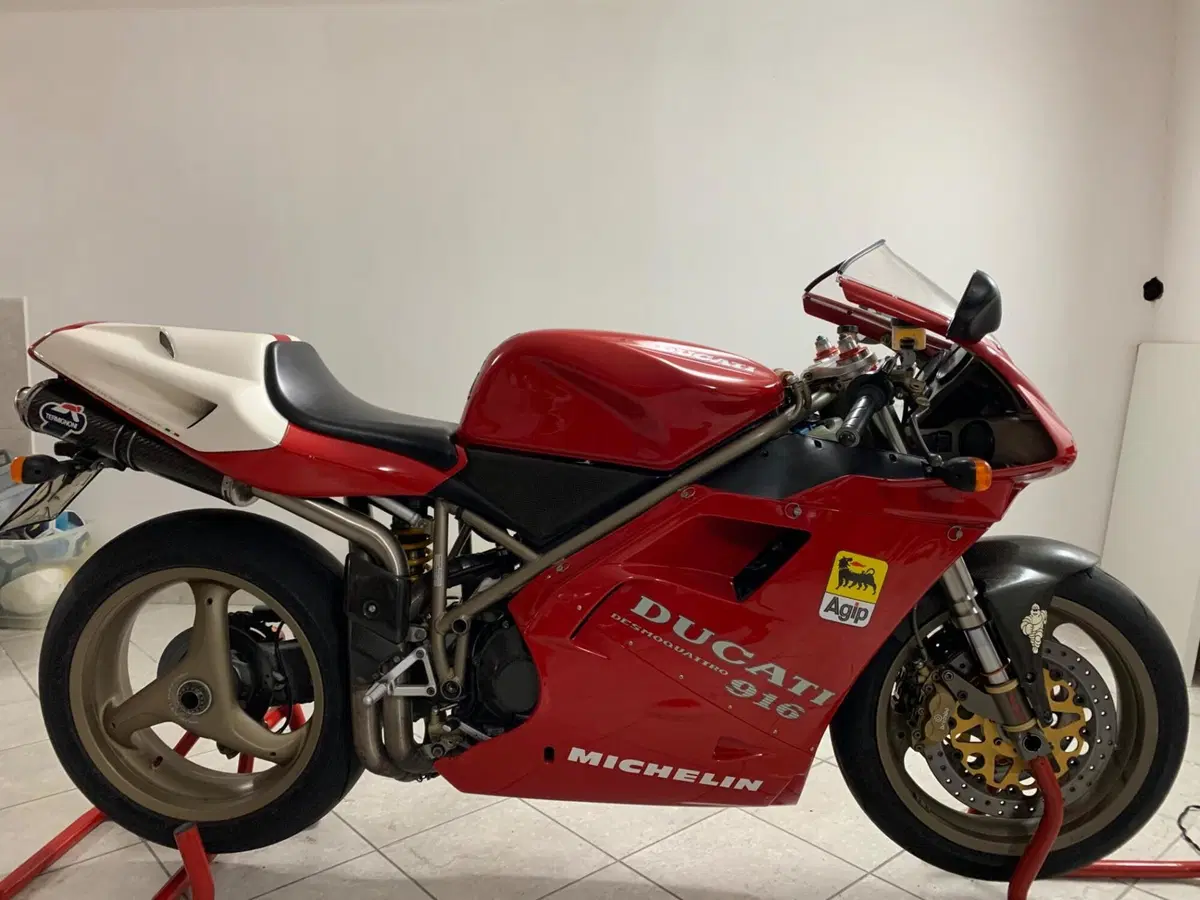 Ducati 916 SP