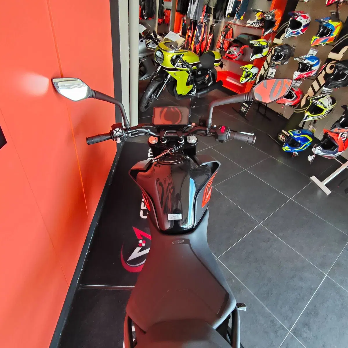 KTM 125 Duke (2021 - 23) (3)