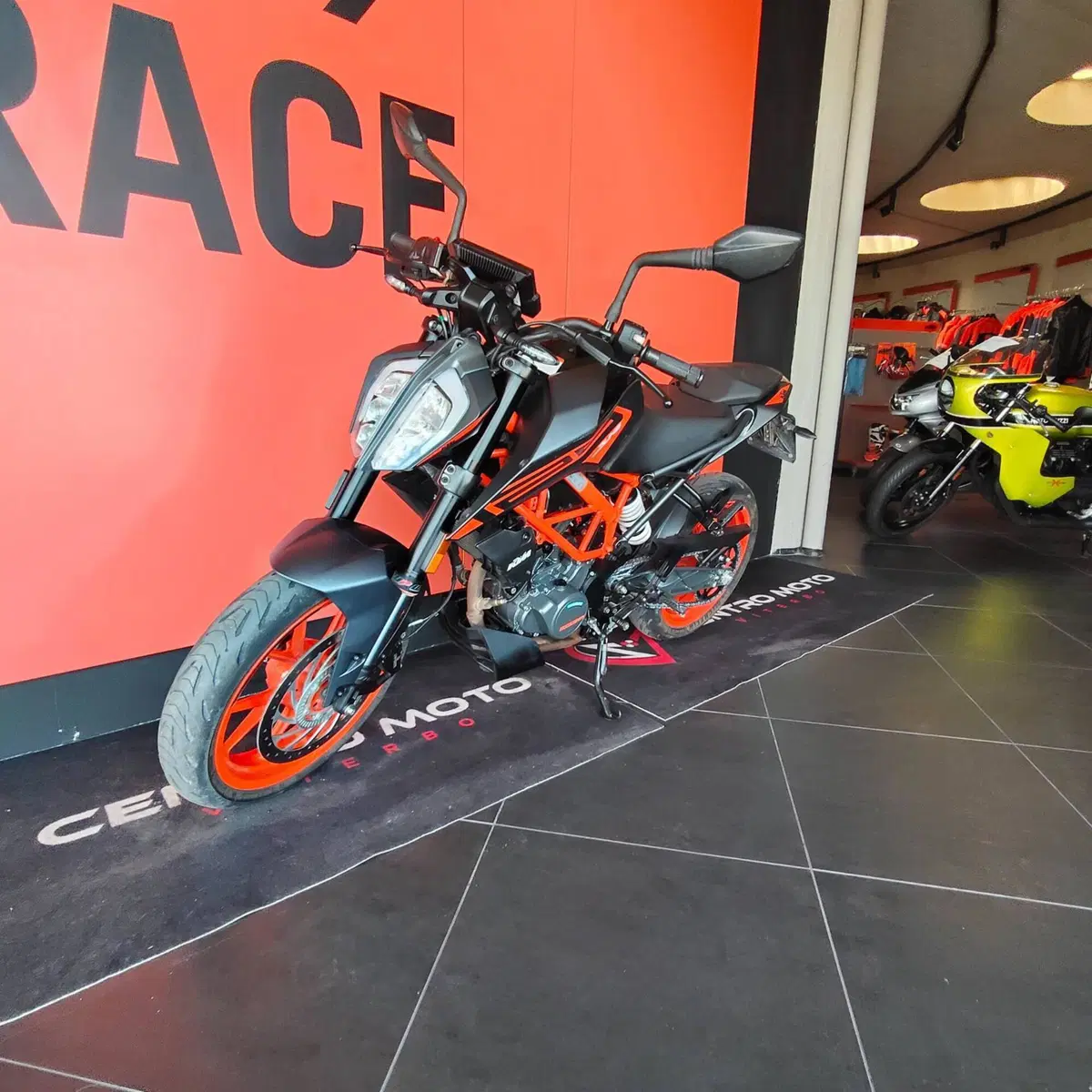 KTM 125 Duke (2021 - 23) (9)