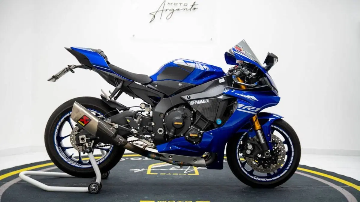 Yamaha YZF R1 (2020 - 25) (7)