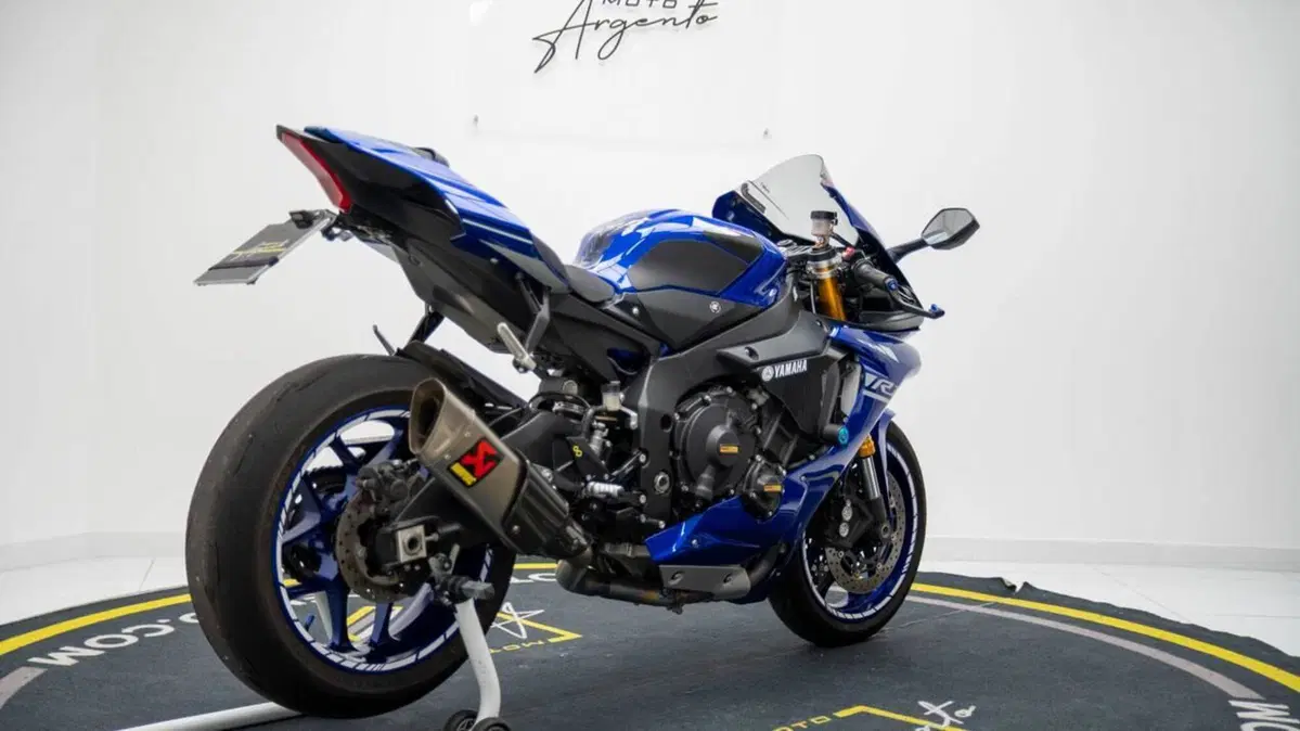 Yamaha YZF R1 (2020 - 25) (8)