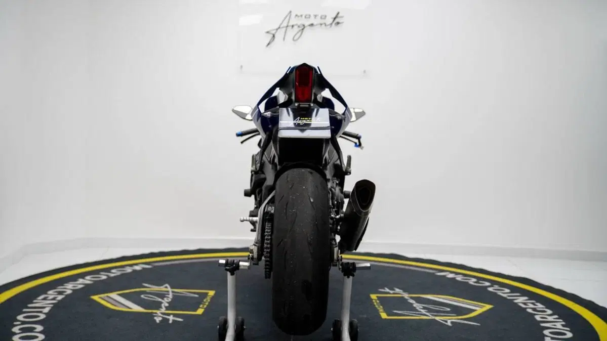 Yamaha YZF R1 (2020 - 25) (9)