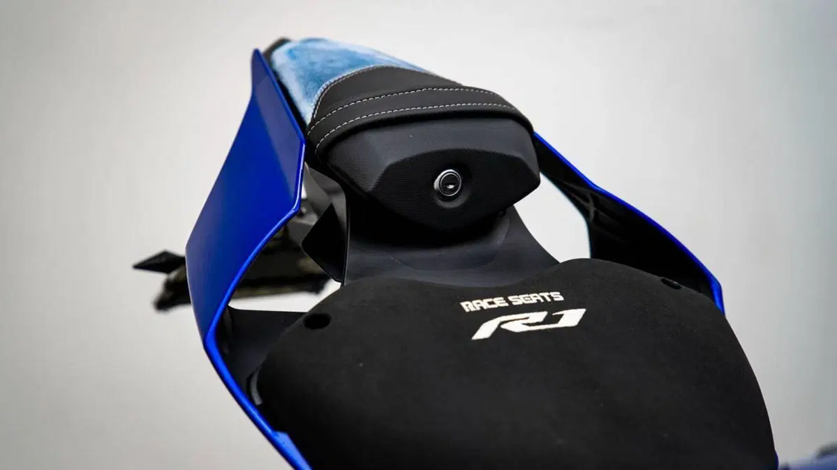 Yamaha YZF R1 (2020 - 25) (12)