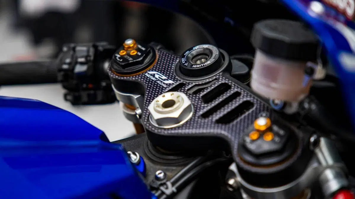 Yamaha YZF R1 (2020 - 25) (13)