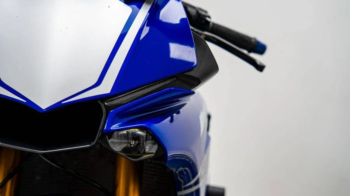 Yamaha YZF R1 (2020 - 25) (16)