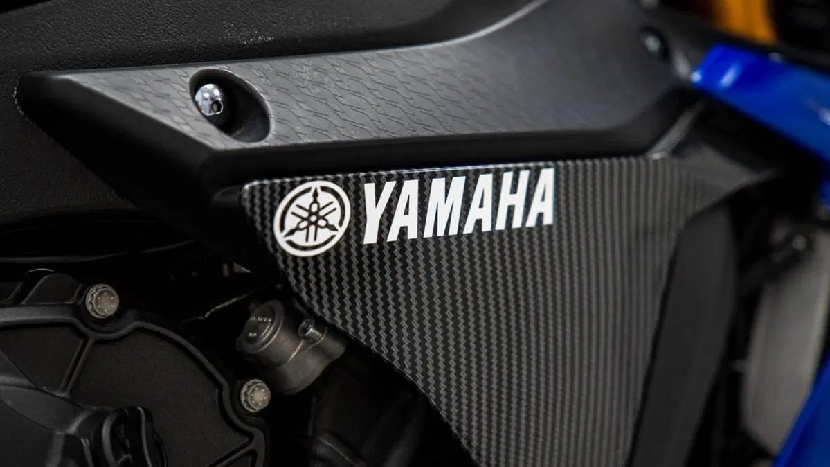 Yamaha YZF R1 (2020 - 25) (19)