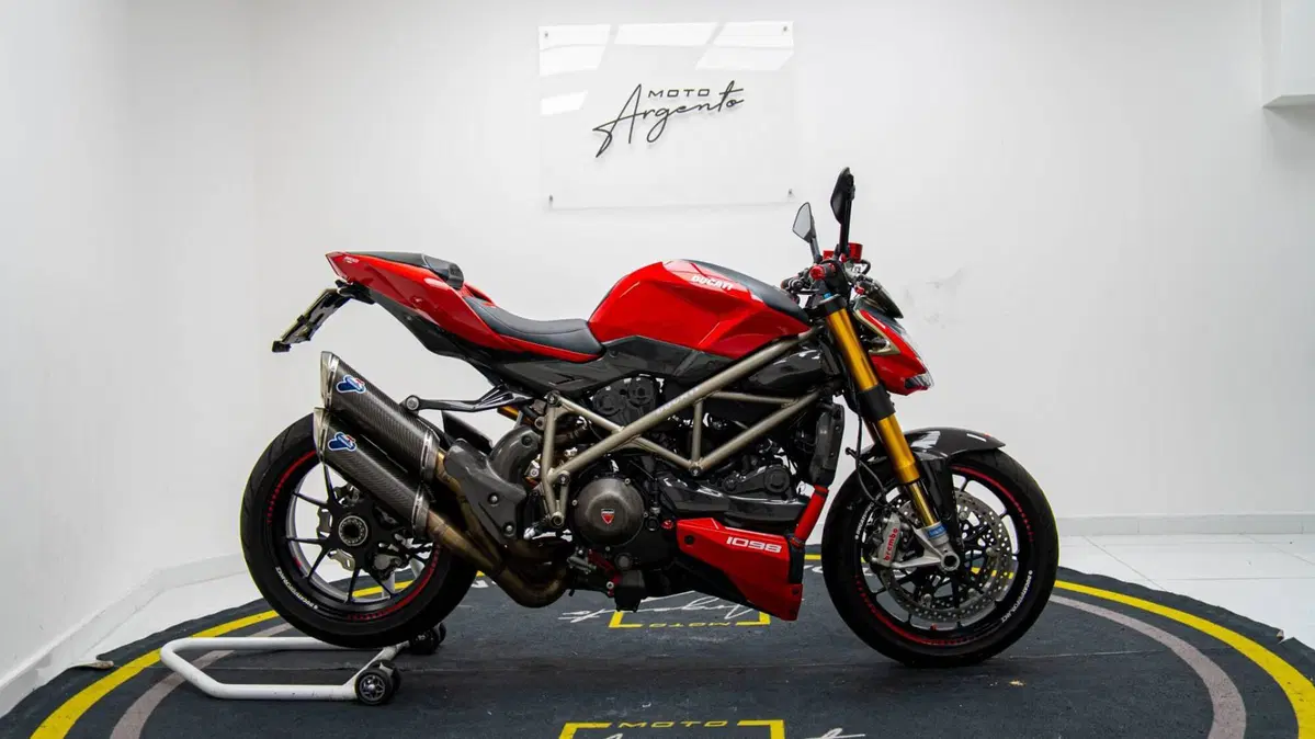 Ducati Streetfighter (2009 - 12) (3)