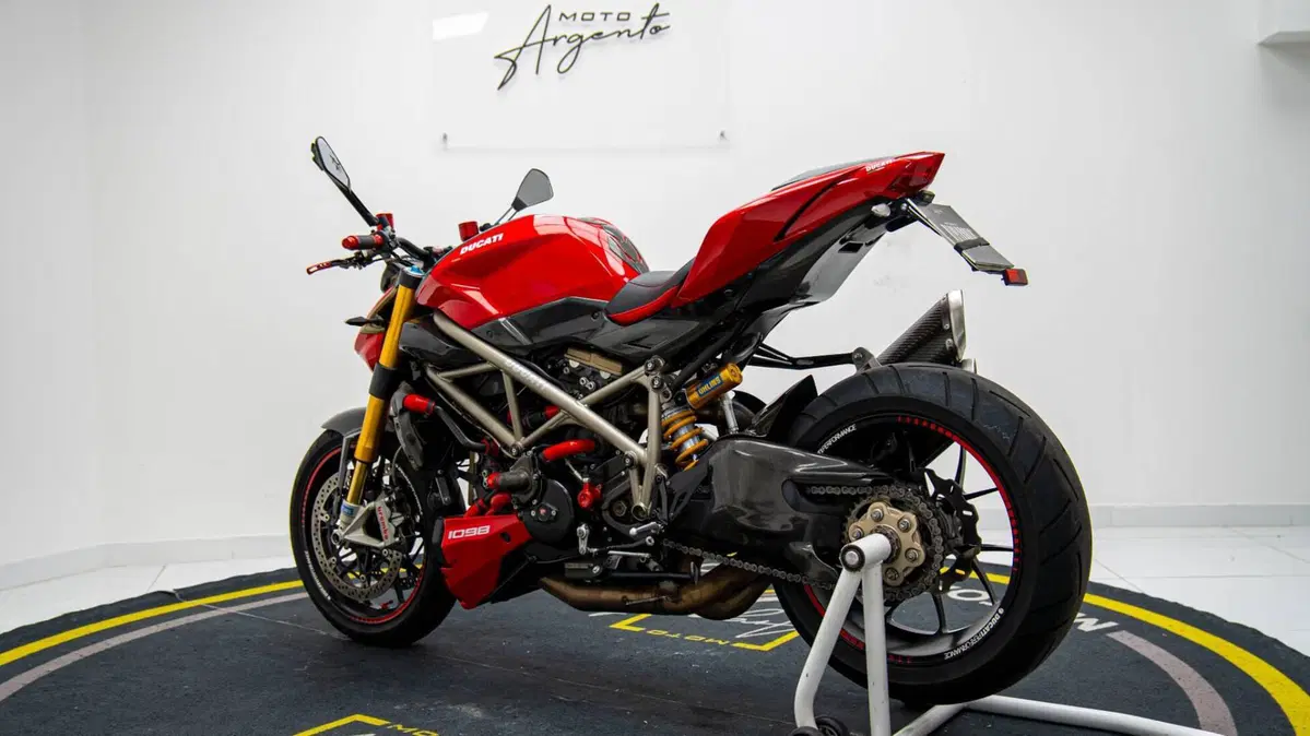 Ducati Streetfighter (2009 - 12) (6)