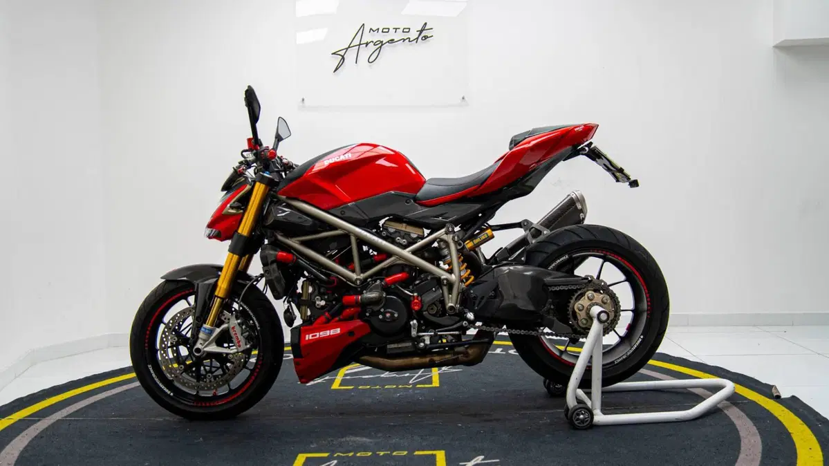 Ducati Streetfighter (2009 - 12) (7)