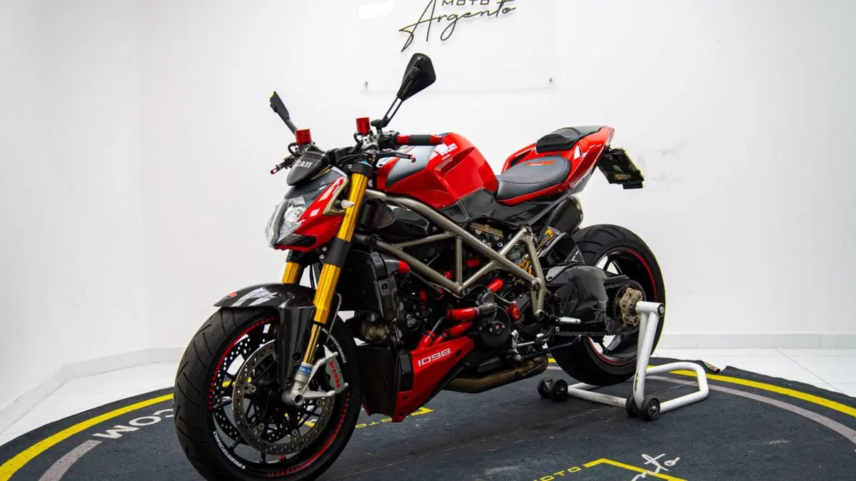 Ducati Streetfighter (2009 - 12) (8)