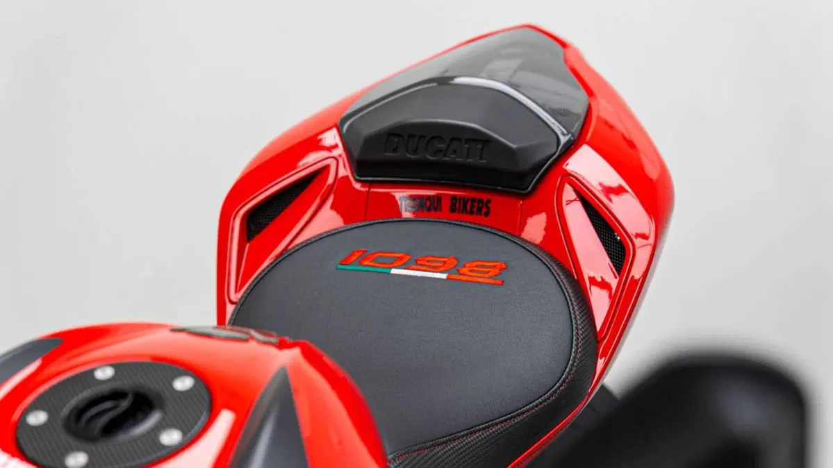 Ducati Streetfighter (2009 - 12) (12)