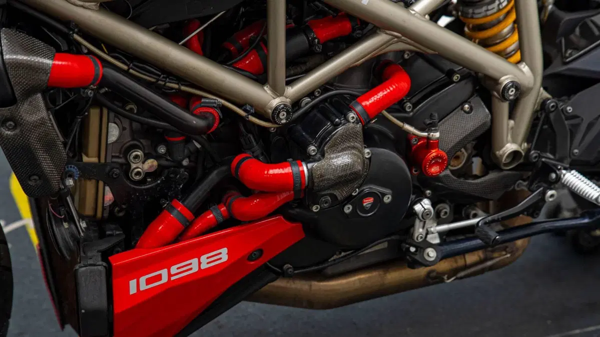 Ducati Streetfighter (2009 - 12) (13)