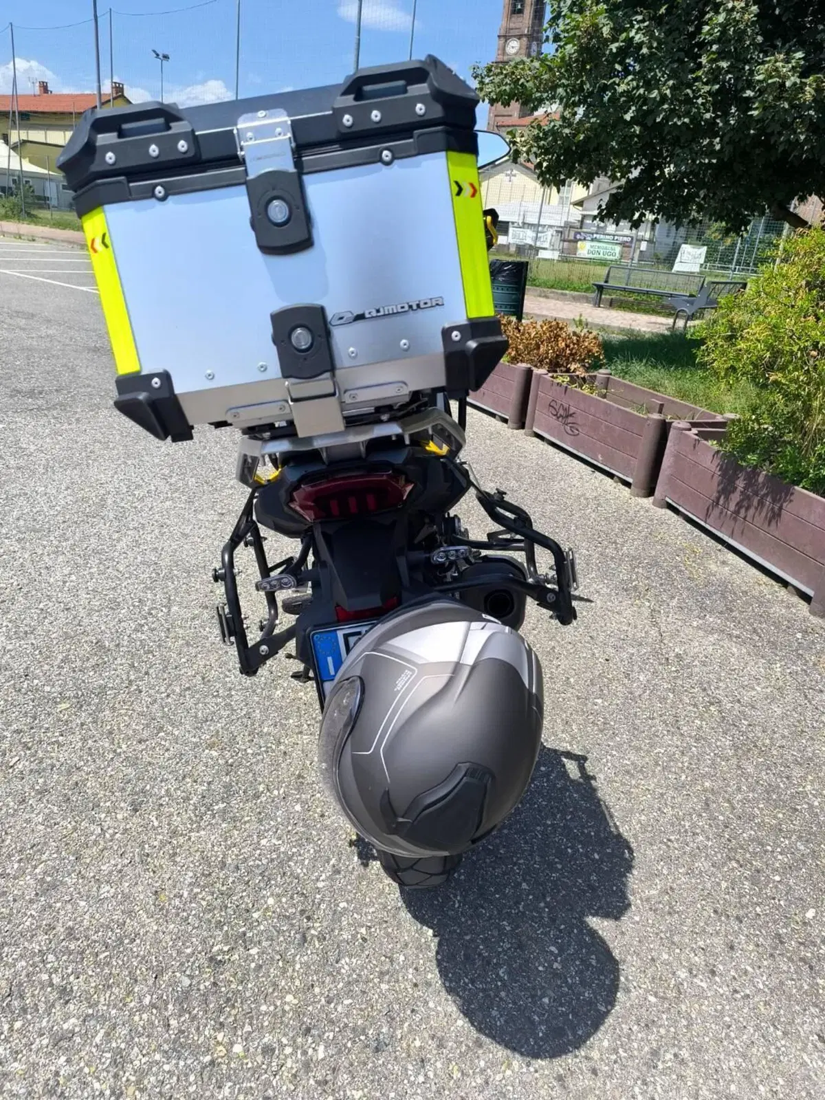 QJ Motor SVT 650 X (2024) (3)