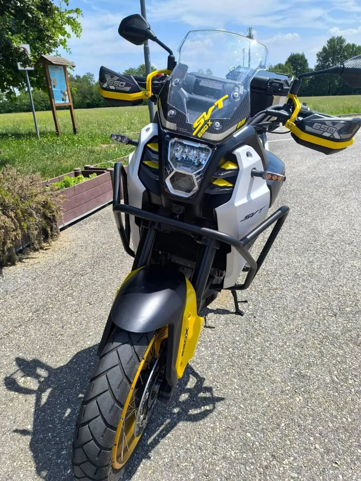 QJ Motor SVT 650 X (2024) (4)