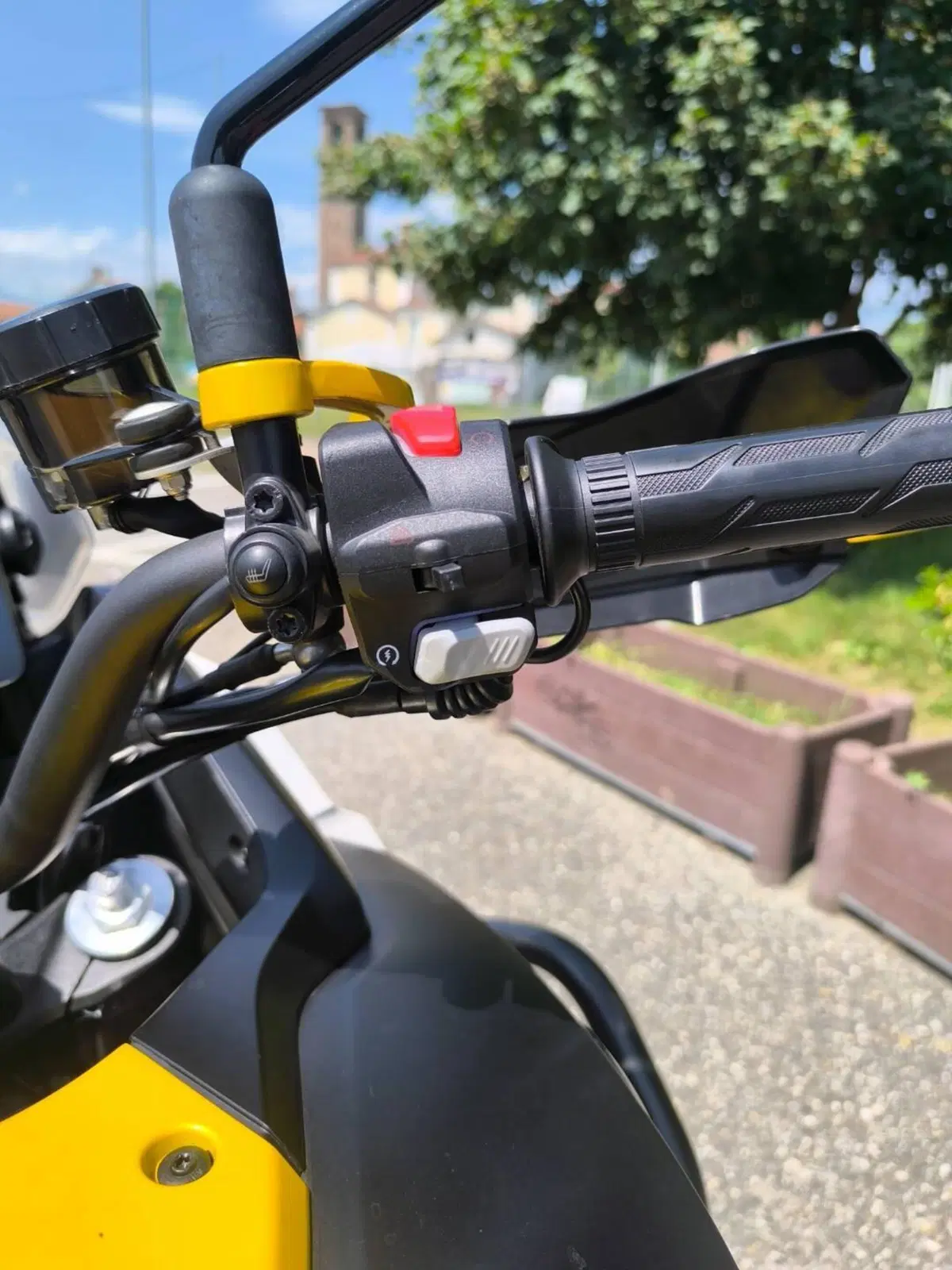 QJ Motor SVT 650 X (2024) (8)