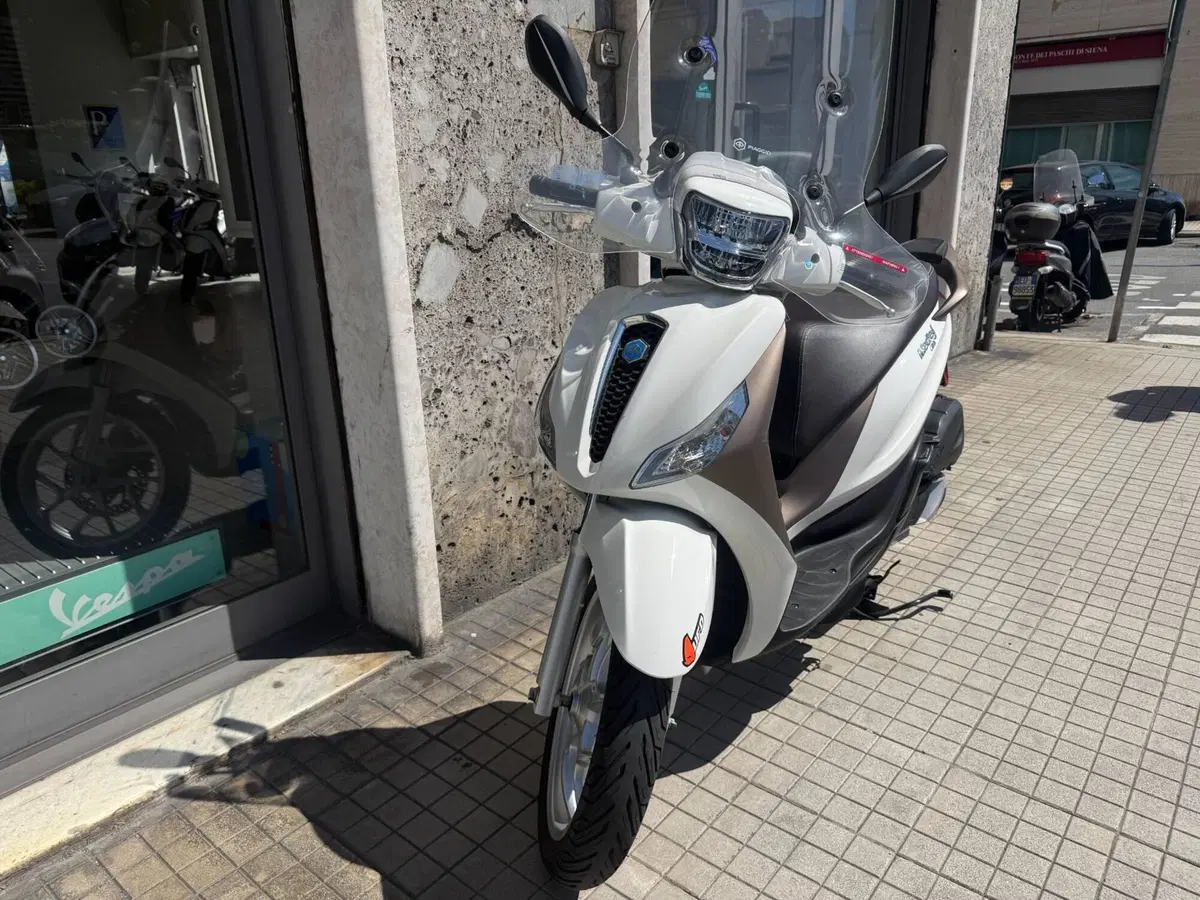 Piaggio Medley 150 ABS (2021 - 25) (3)