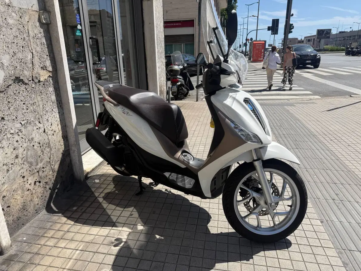 Piaggio Medley 150 ABS (2021 - 25) (2)