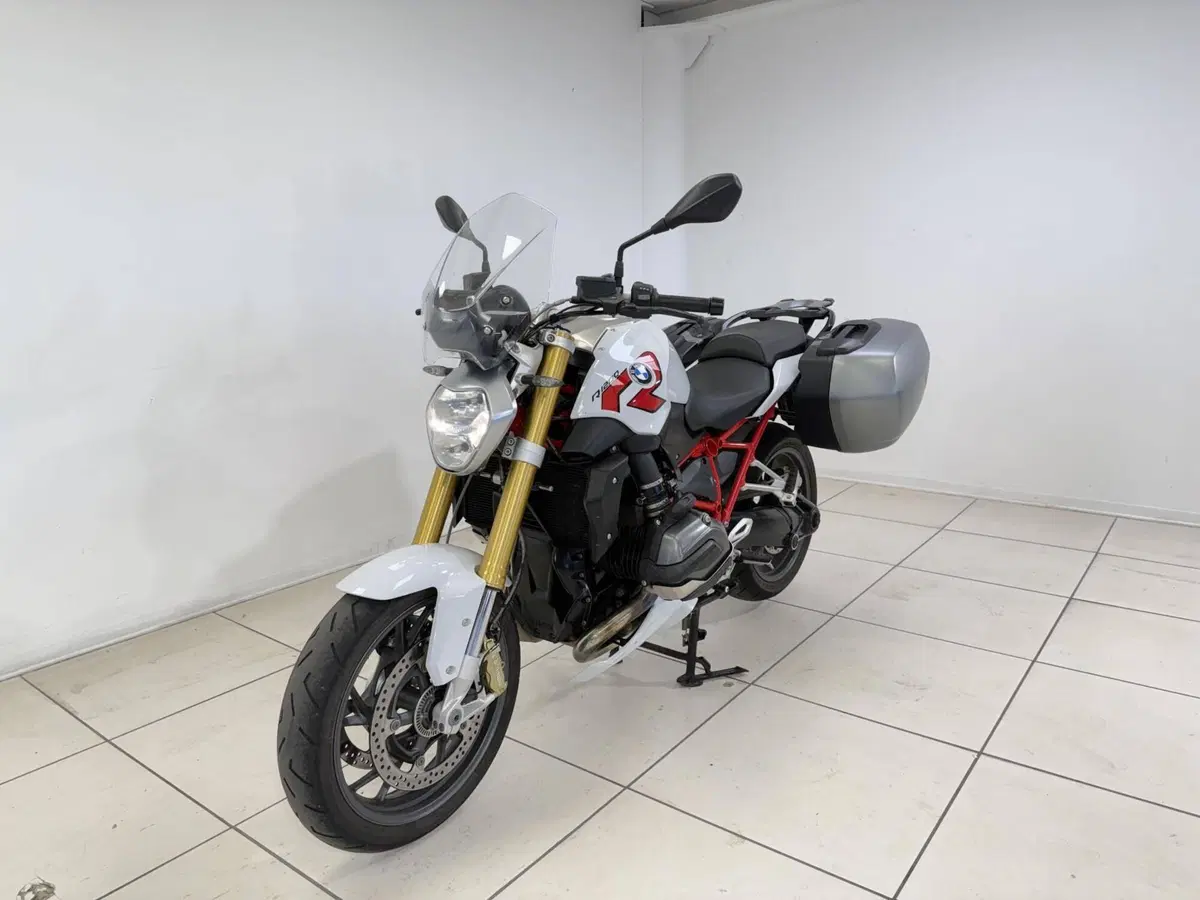 Bmw R 1200 R (2015 - 16) (2)