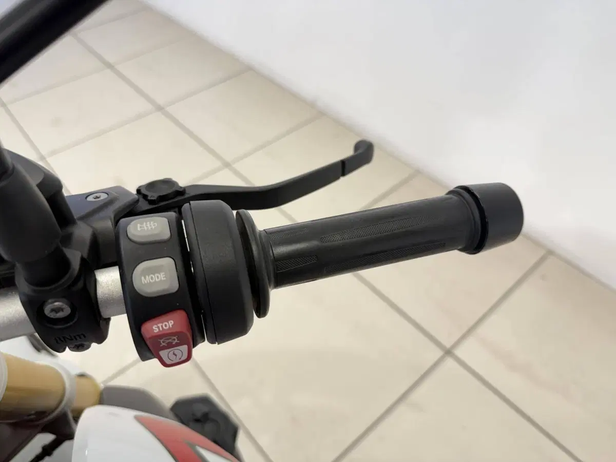 Bmw R 1200 R (2015 - 16) (11)